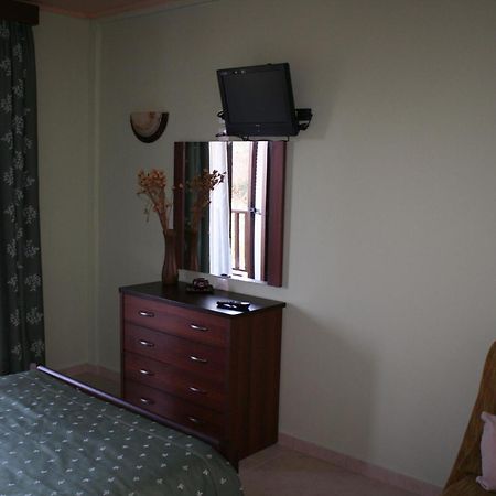 Dionysus Apartments & Suites Ierissós Kamer foto