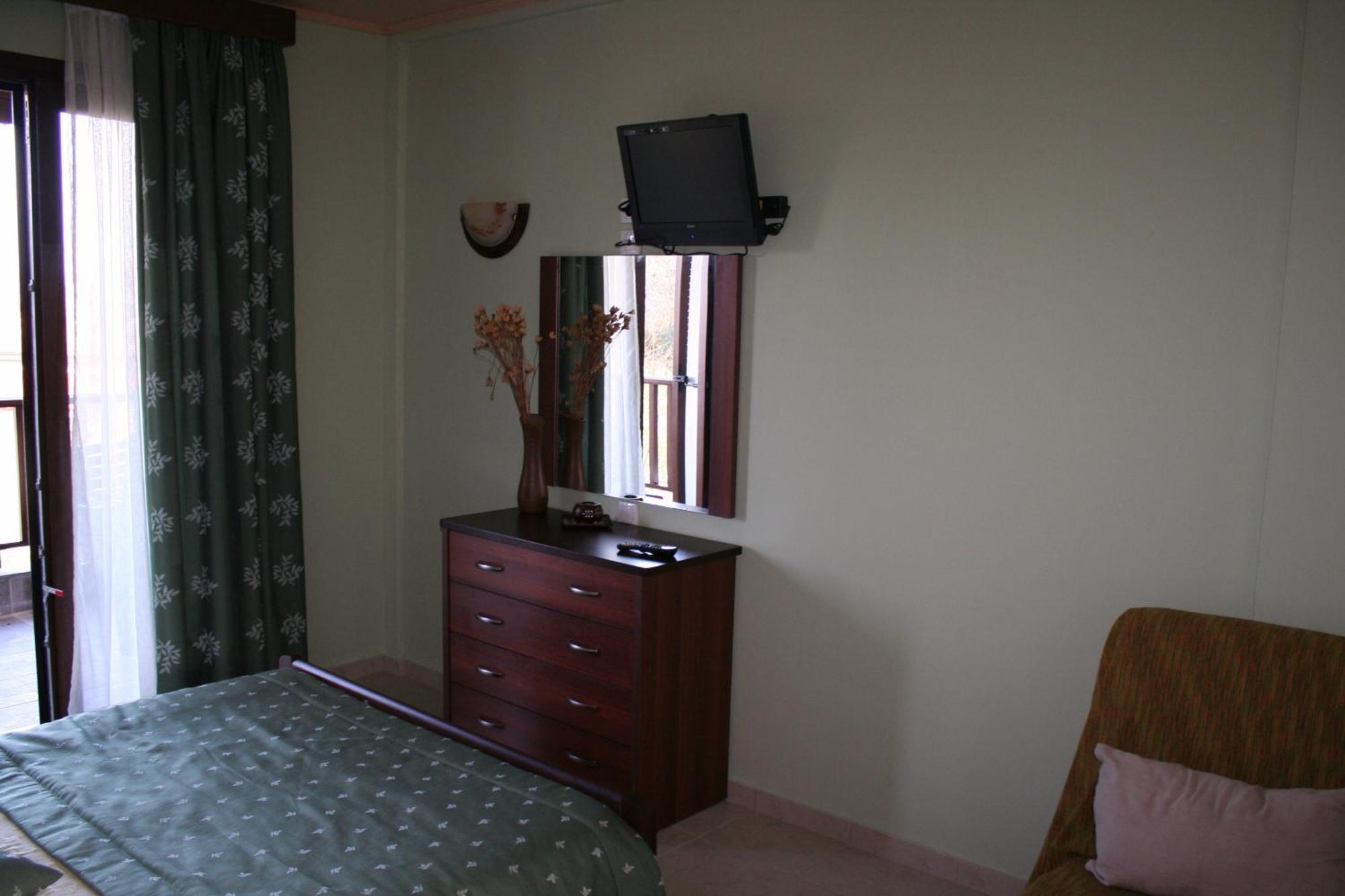 Dionysus Apartments & Suites Ierissós Kamer foto