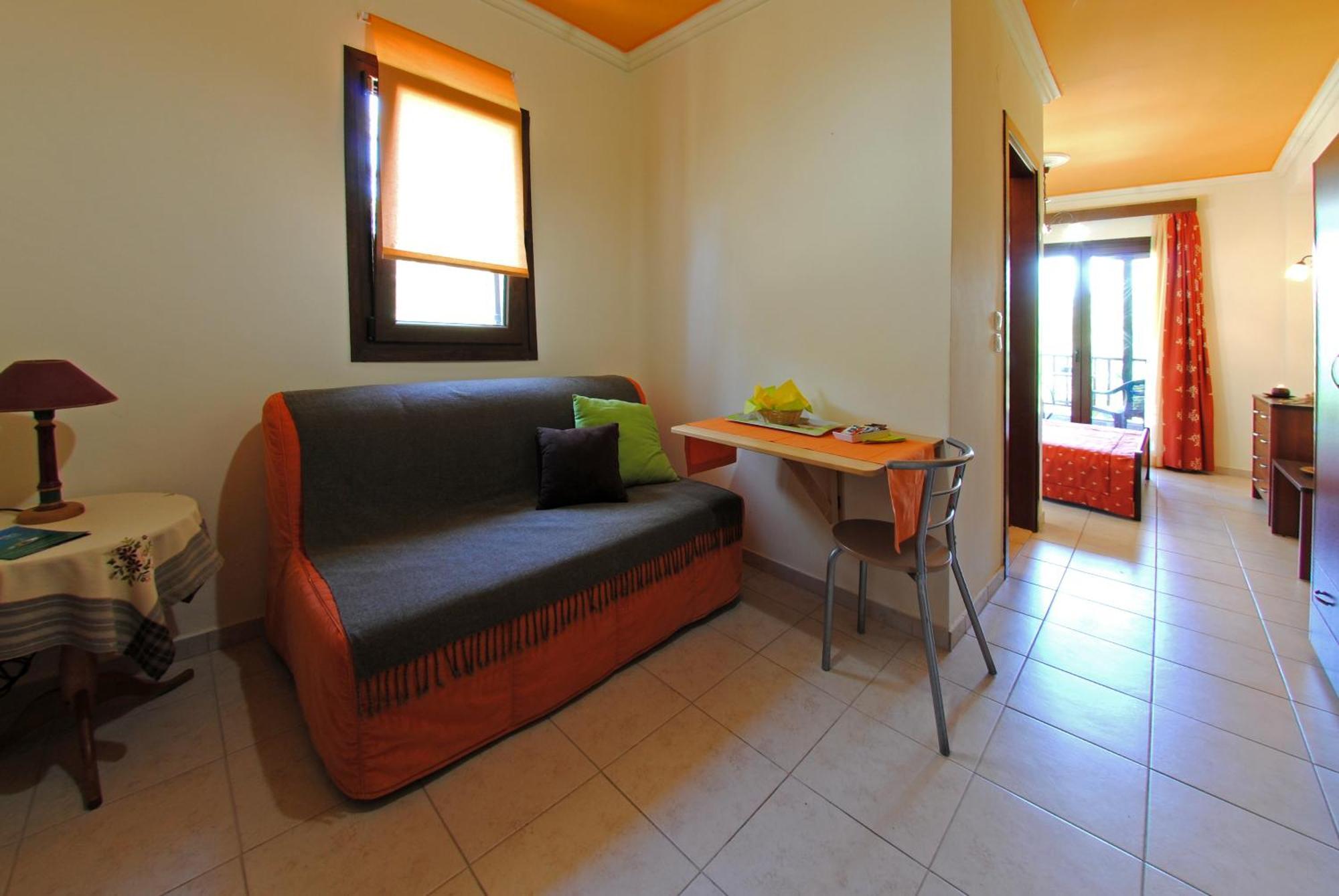 Dionysus Apartments & Suites Ierissós Kamer foto