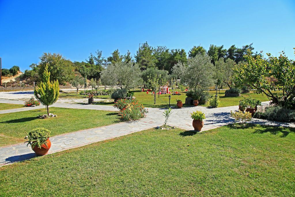 Dionysus Apartments & Suites Ierissós Buitenkant foto