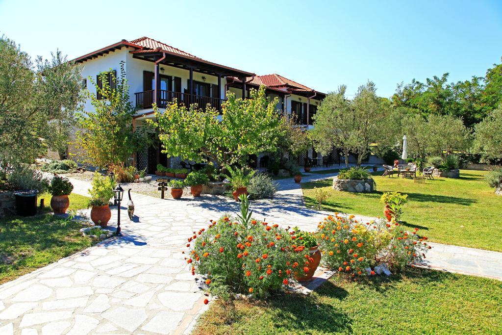 Dionysus Apartments & Suites Ierissós Buitenkant foto